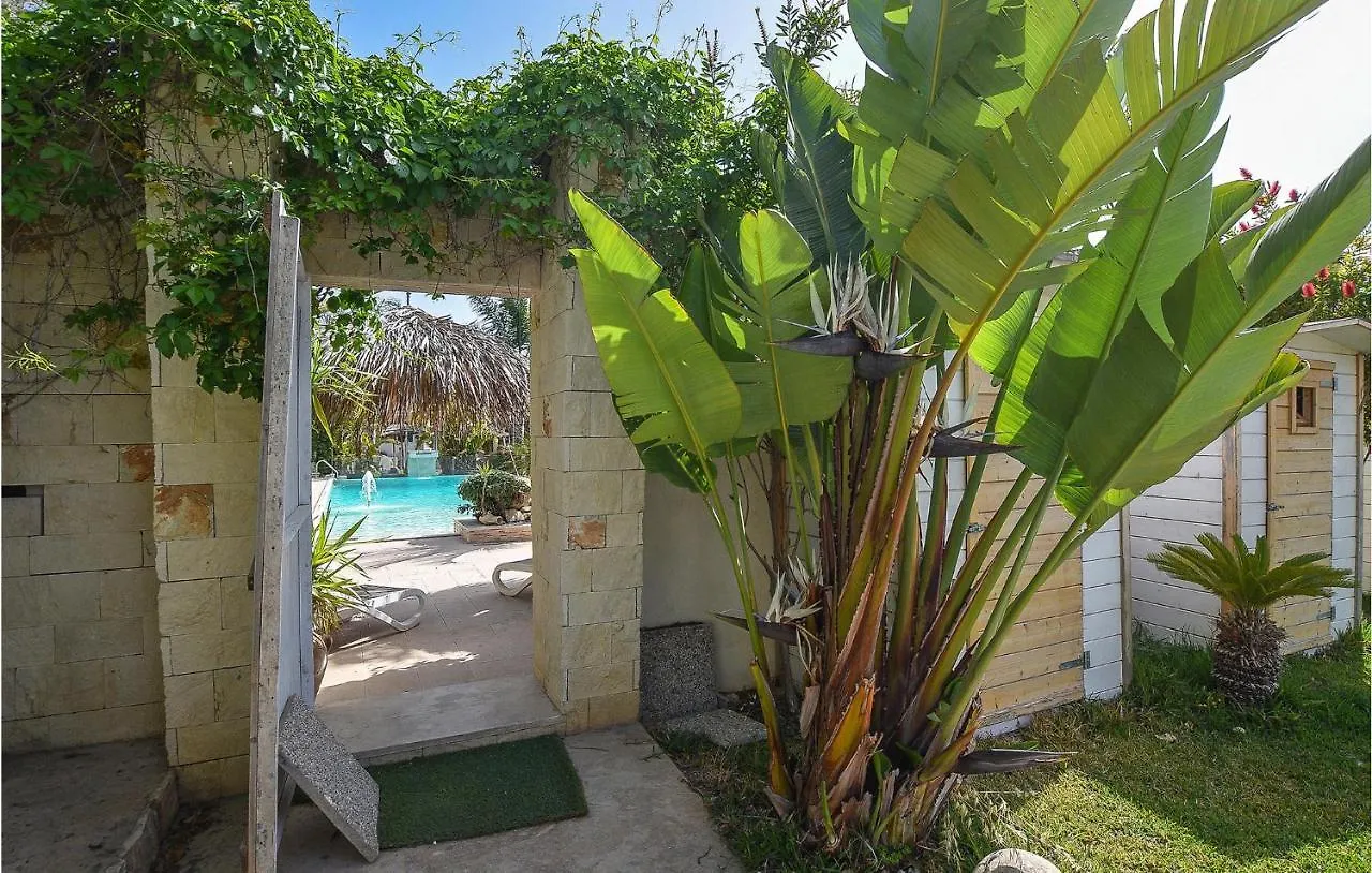 3 Bedroom Beautiful Home In Pozzallo Italy