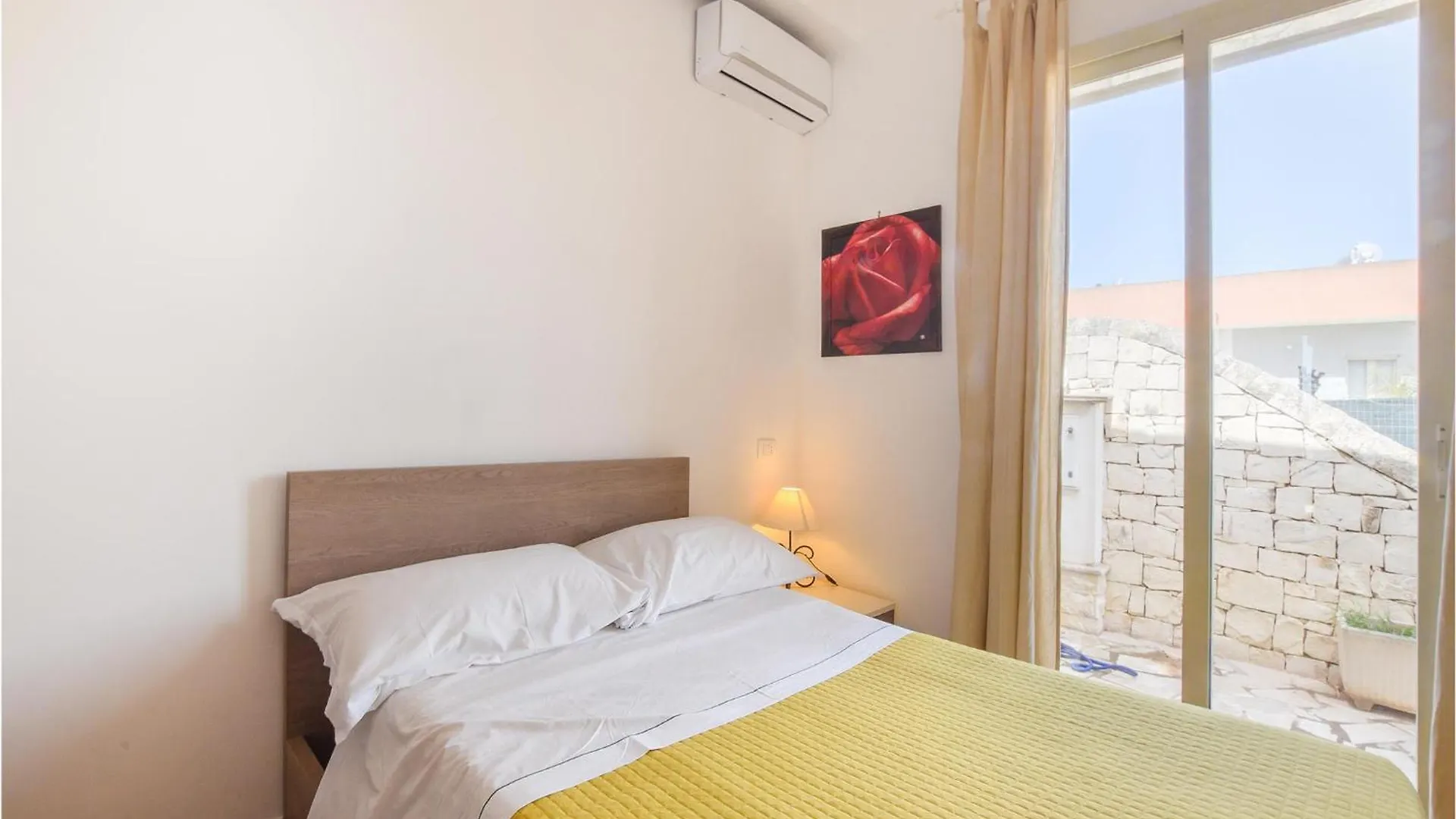 Holiday home 3 Bedroom Beautiful Home In Pozzallo
