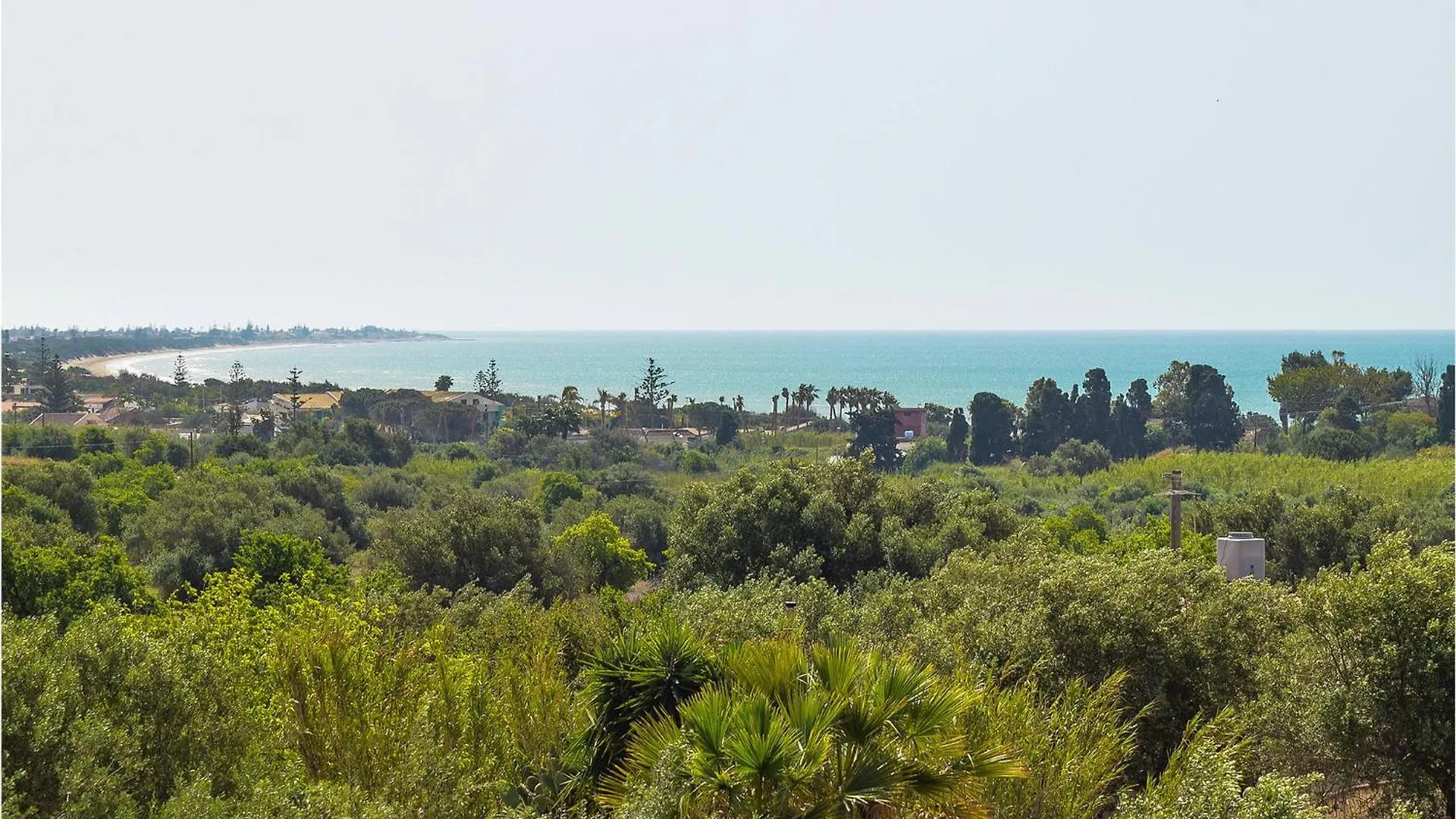 3 Bedroom Beautiful Home In Pozzallo 0*,