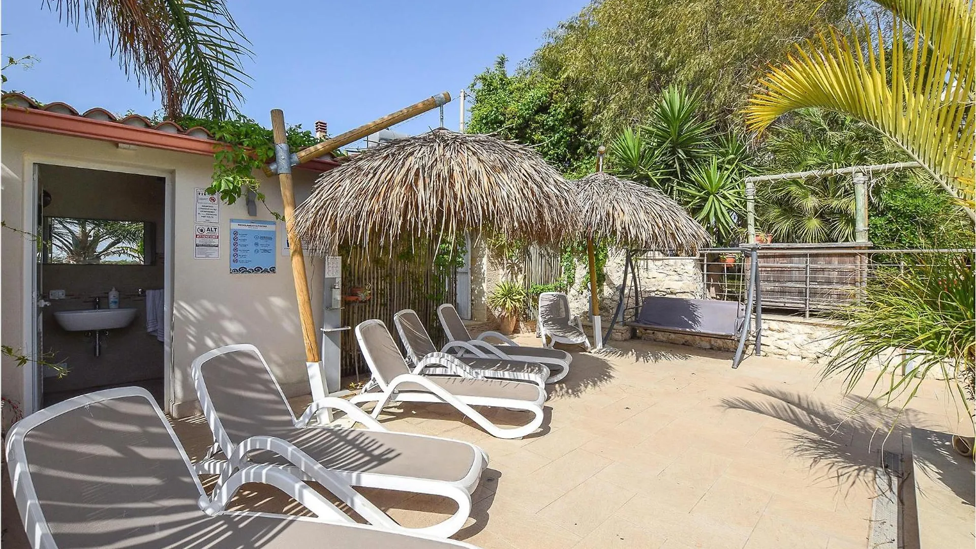 3 Bedroom Beautiful Home In Pozzallo